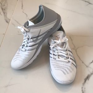 Brand new white nike free TR 6